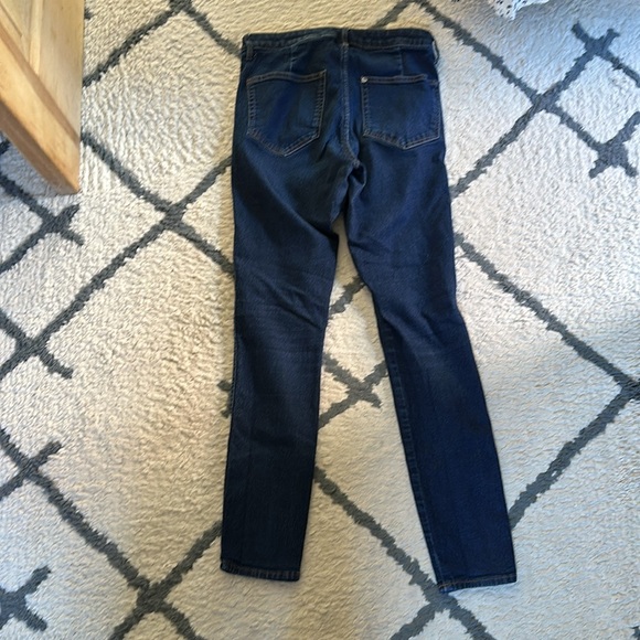H&M &Denim Skinny High Waist Ankle Length Jeans. No front pockets; well loved - Picture 3 of 4